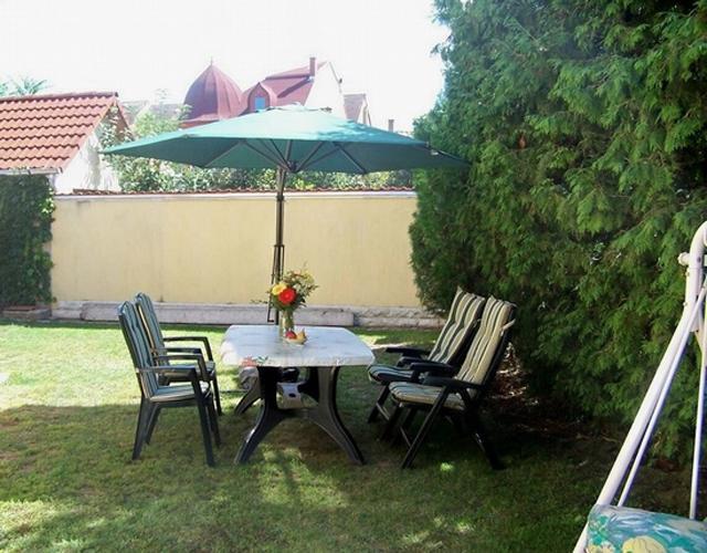 Akacia Apartment - Free Inside Parking, 2 Bedrooms, Garden, Next To Centre Boedapest Kamer foto
